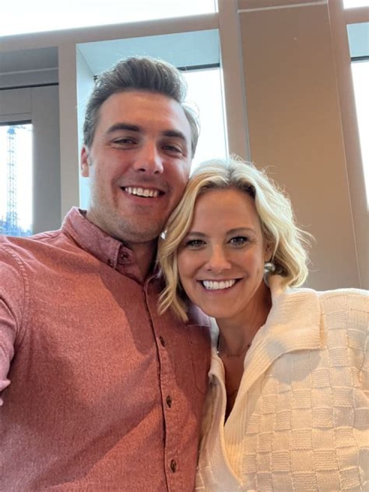 Cara Dumaplin Husband, Age And Net Worth: Takingcarababies On Instagram